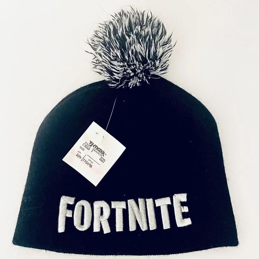 NWT West Loop Grey Pom Pom Beanie Hat